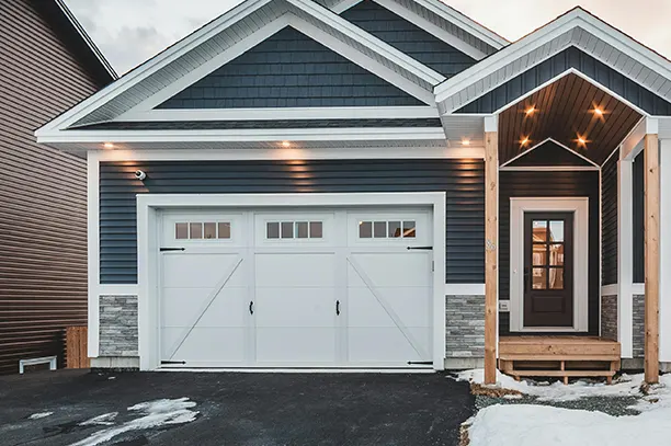 7100 Series Wood Carriage Door